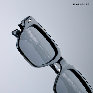 Classic Roamer - Black Polarized Wayfarer Sunglasses - RB2452